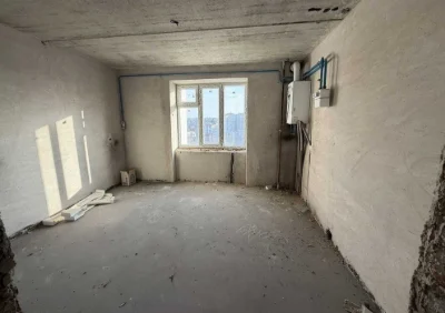 43042  Продаж 2  - кімнатної квартири, Виставка,