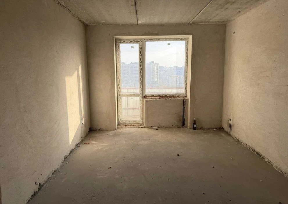 43042  Продаж 2  - кімнатної квартири, Виставка,