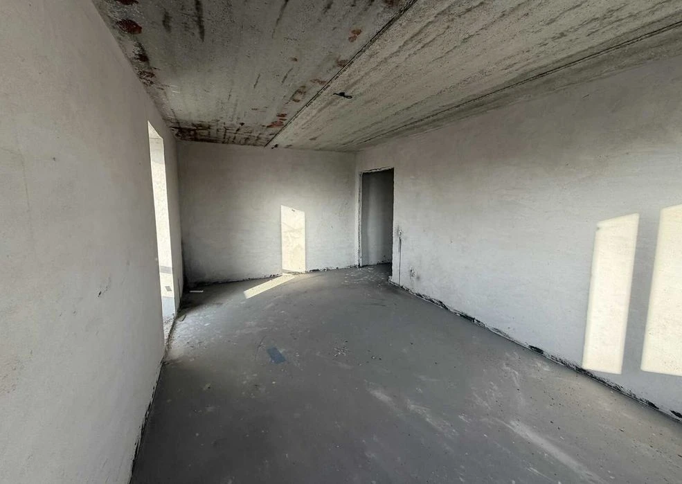 43042  Продаж 2  - кімнатної квартири, Виставка,