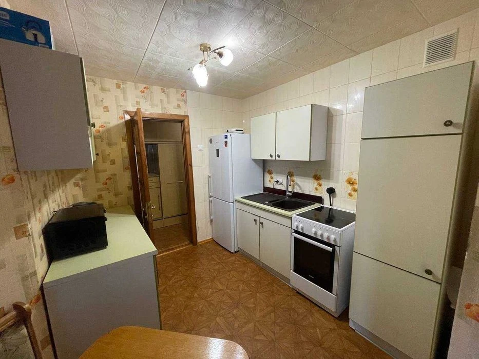 Продам 3к квартиру центр Ливарна 17