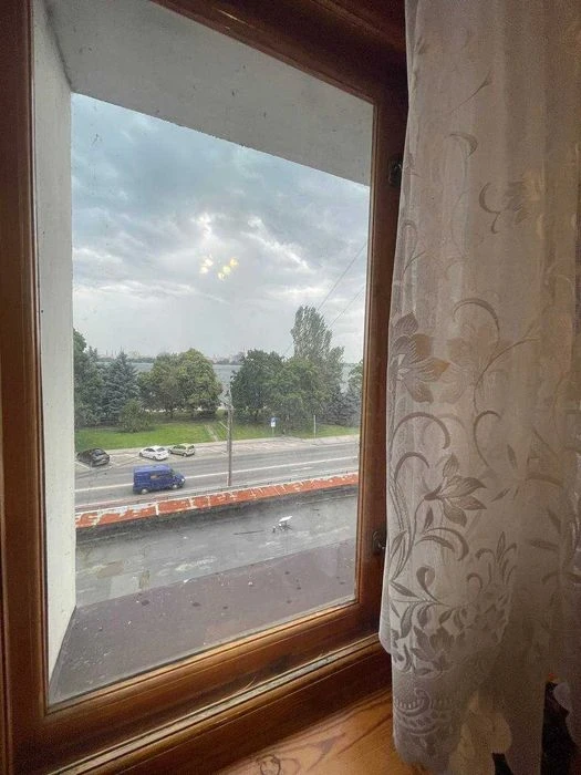 Продам 3к квартиру центр Ливарна 17