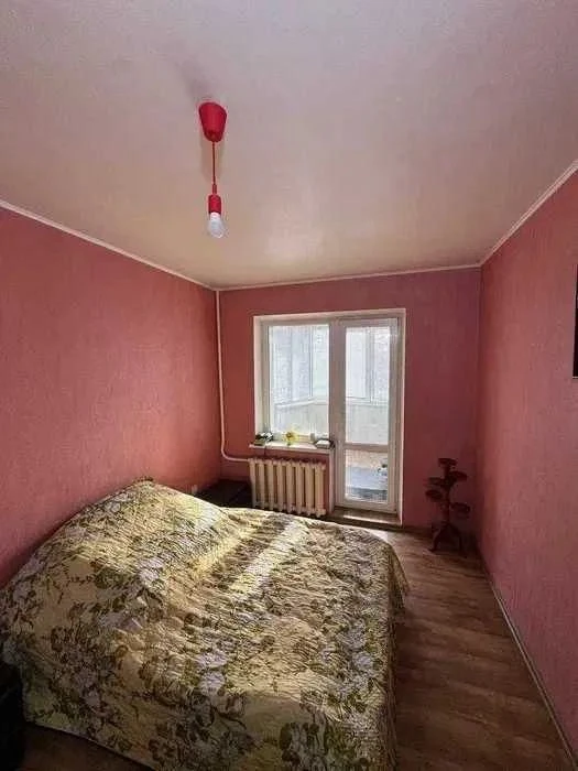 Продам 3-комн квартиру в районе Воронцова просп.