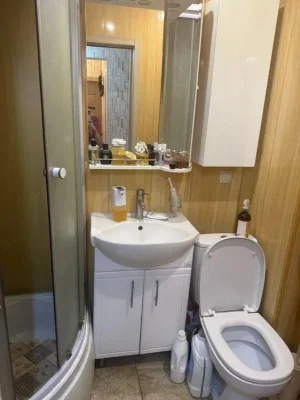 Продам 2-комн квартиру в районе Газеты "Правда" просп.