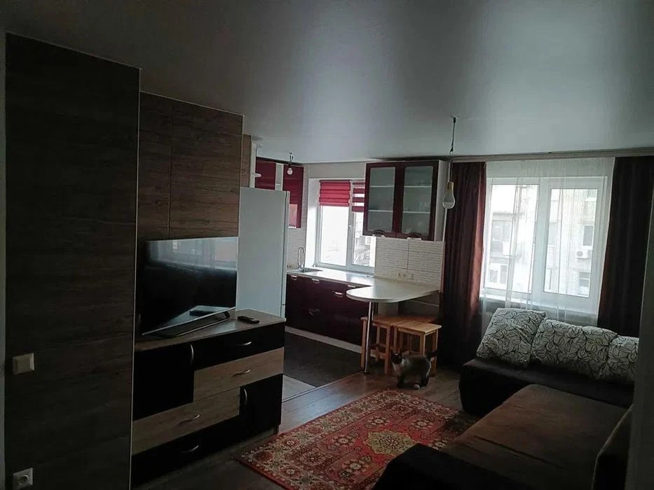 Продам 3-комн квартиру в районе Ковалевской Софьи ул.