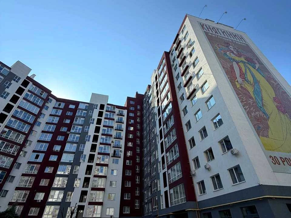 Квартира. Ивано-Франковск, Княгинин ул., (Дом 30)