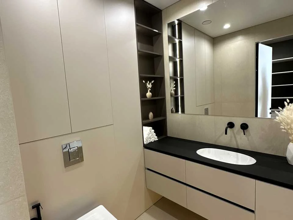 Квартира. Київ, Дніпровська набережна вул.