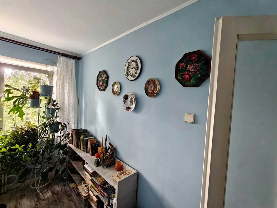 Продаж 2 кімнатної квартири на проспекті Бандери біля парку