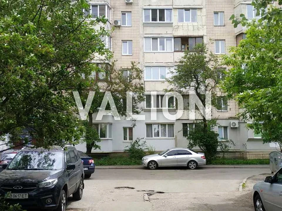 Квартира. Киев, Академика Ефремова ул. (командарма Уборевич
