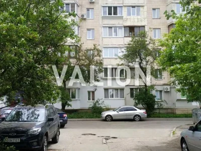 Квартира. Киев, Академика Ефремова ул. (командарма Уборевич