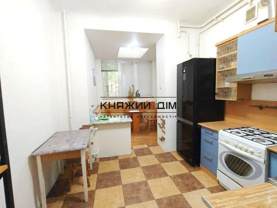 Без комісіі!! Продається 2 кім. кв. в Сталінці на Печерську,