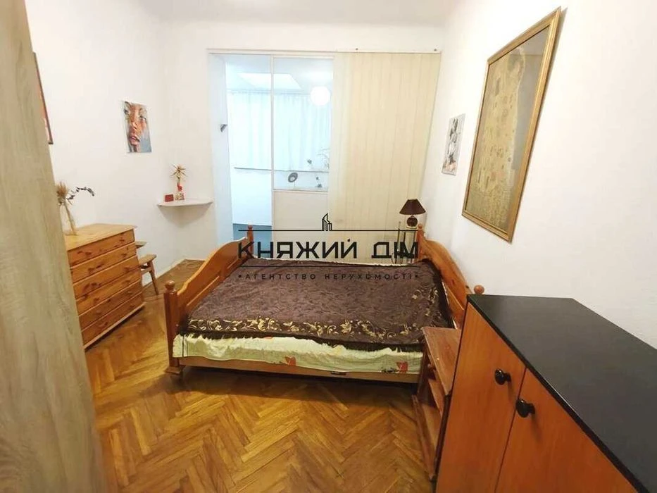 Без комісіі!! Продається 2 кім. кв. в Сталінці на Печерську,
