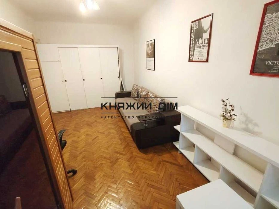 Без комісіі!! Продається 2 кім. кв. в Сталінці на Печерську,