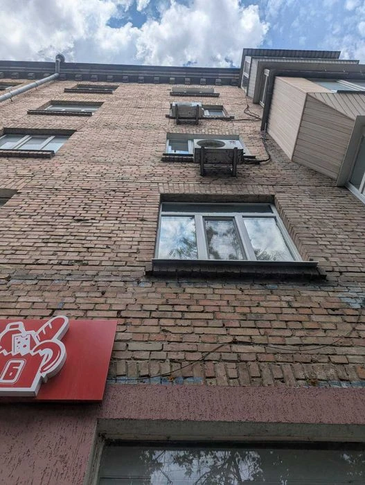 Продаж 2 к квартири бул. М. Міхновського 7 (Дружби народів)
