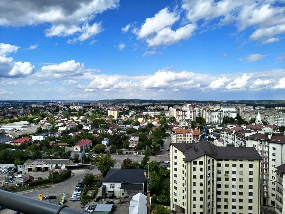 Квартира. Івано-Франківськ, Хриплинська вул., (Будинок 1)