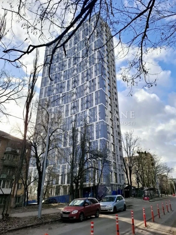 Продаж 2к квартири М Васильківська Вежа Ломоносова без %