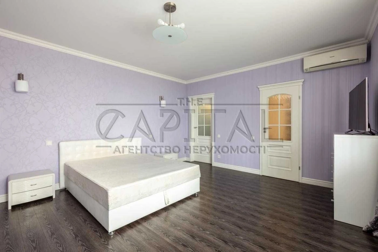 Продаж / Квартира / 130 м2 / Печерський район / вул. Ділова,