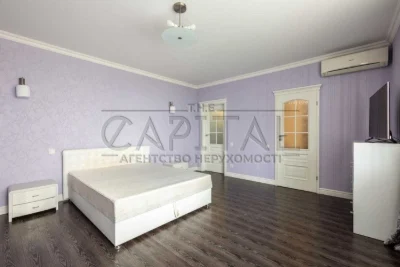 Продаж / Квартира / 130 м2 / Печерський район / вул. Ділова,