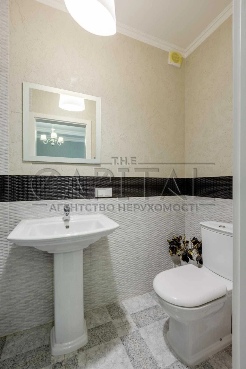Продаж / Квартира / 130 м2 / Печерський район / вул. Ділова,