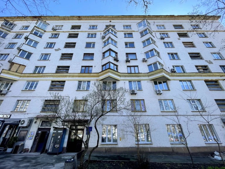 БЕЗ % продаж 3-к квартири! 48 секунд до метро! Центр Печерсь