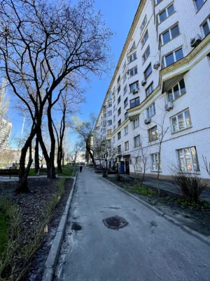 БЕЗ % продаж 3-к квартири! 48 секунд до метро! Центр Печерсь