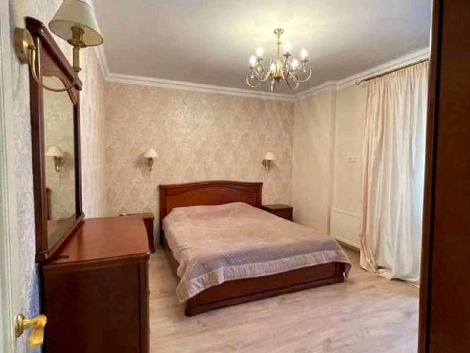 Квартира. Київ, Дніпровська набережна вул.