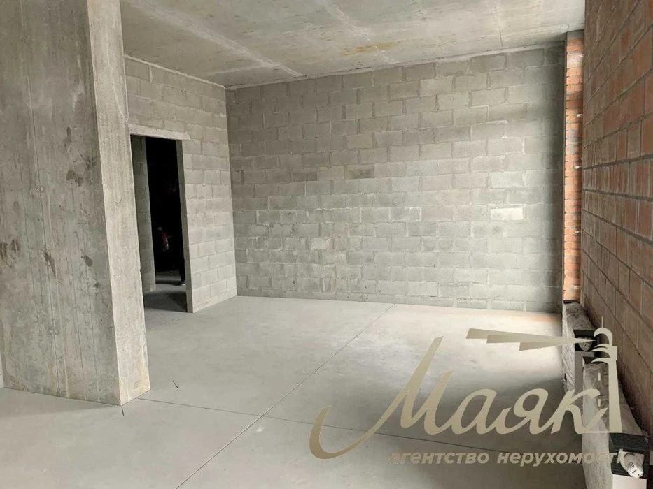 For sale 4-room apartment 177 m2 + terrace in the residential complex "Central park",