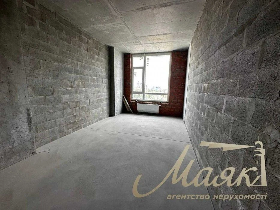 For sale 4-room apartment 177 m2 + terrace in the residential complex "Central park",