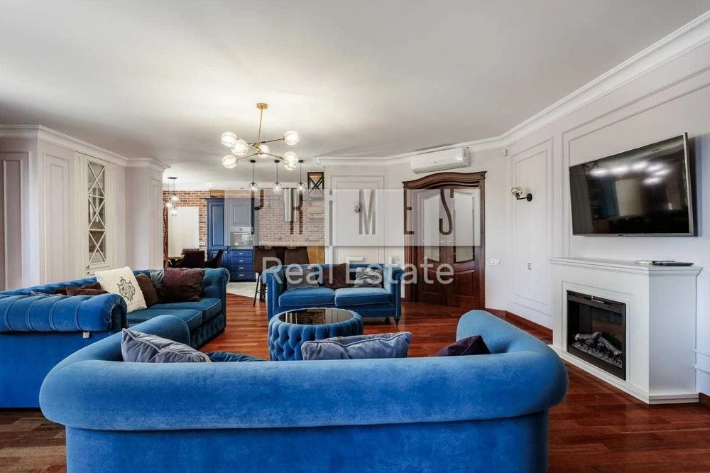Продажа 4-комнатной квартиры, 181 м², ул. Старонаводницкая,