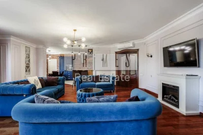 Продажа 4-комнатной квартиры, 181 м², ул. Старонаводницкая,