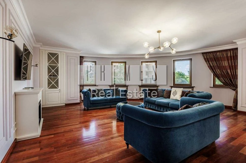 Продажа 4-комнатной квартиры, 181 м², ул. Старонаводницкая,