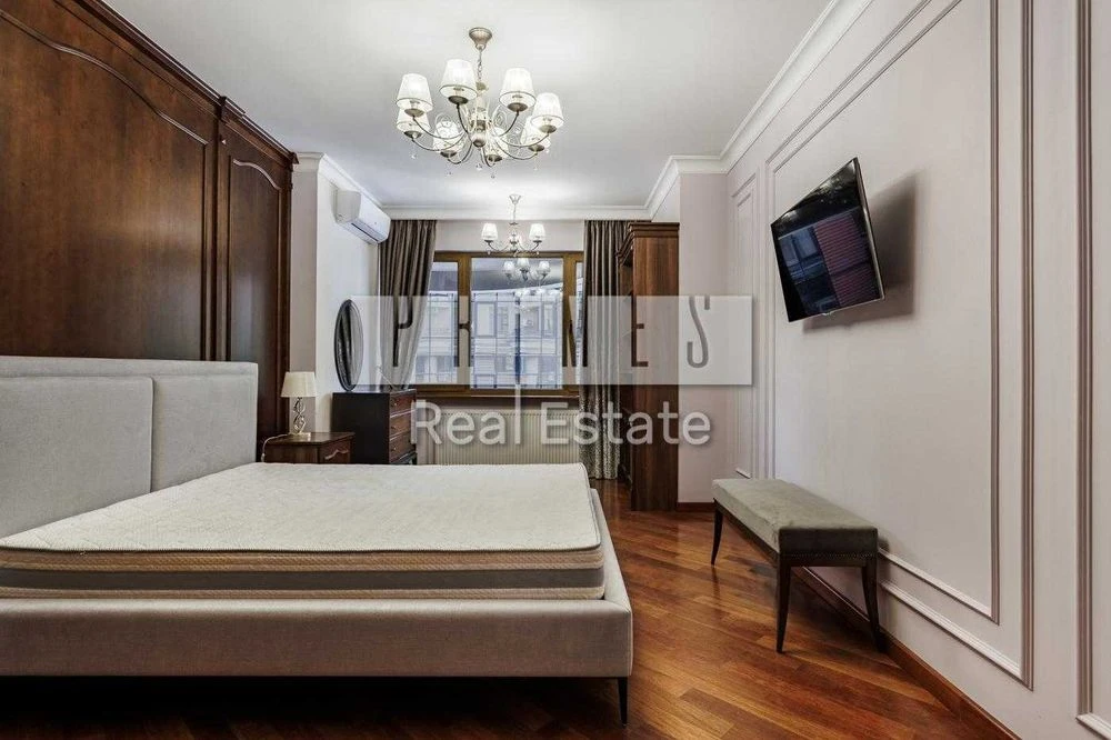 Продажа 4-комнатной квартиры, 181 м², ул. Старонаводницкая,