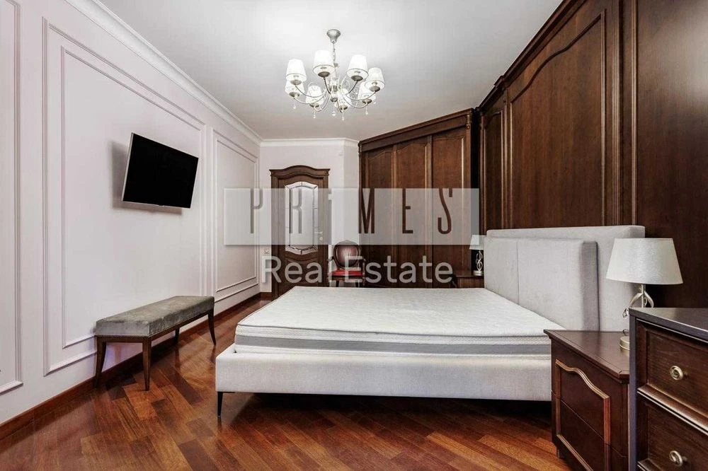 Продажа 4-комнатной квартиры, 181 м², ул. Старонаводницкая,