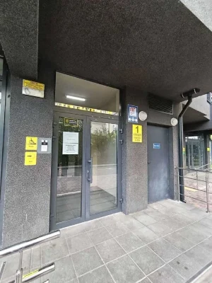 Продаж 2к + кухня студія квартири квартири ЖК Медовий Кадетс