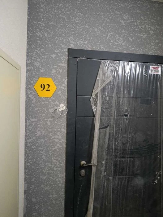 Продаж 2к + кухня студія квартири квартири ЖК Медовий Кадетс