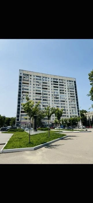Собственник!  Продам 3к квартира на Янгеля 8