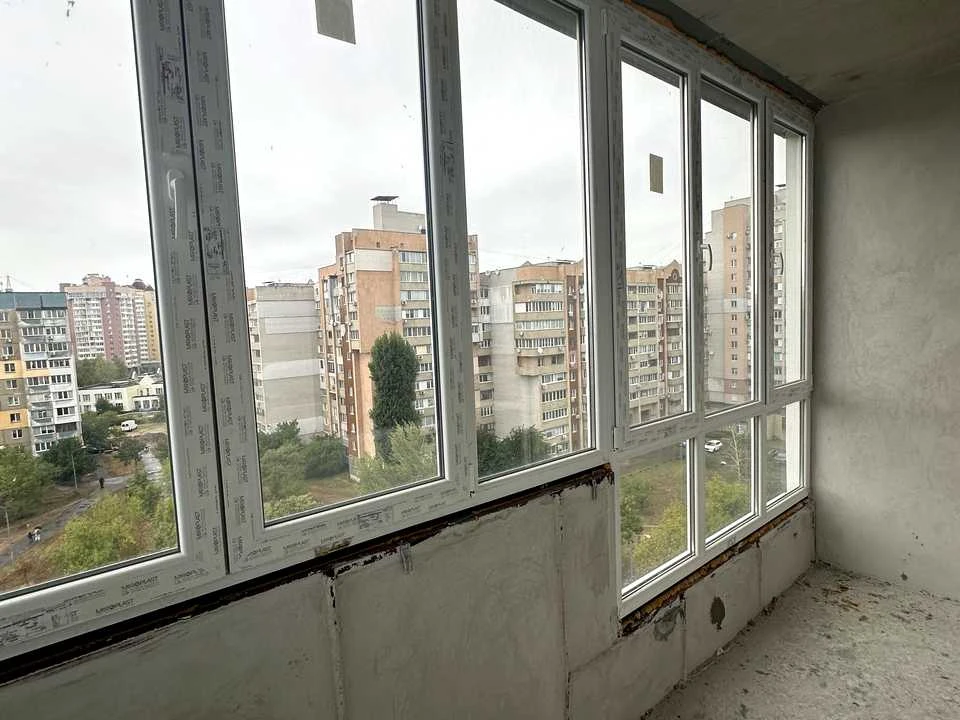 Квартира. Черкаси, Героїв Дніпра вул., (Будинок)