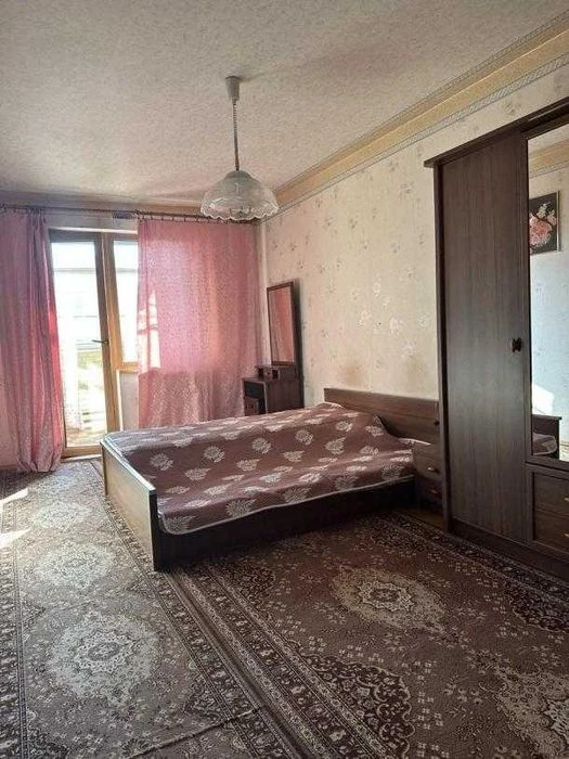 3-х комнатная в 533  м/р