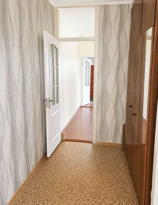Продам 3комн.квартиру Тракторостроителей проспект.метро Салт