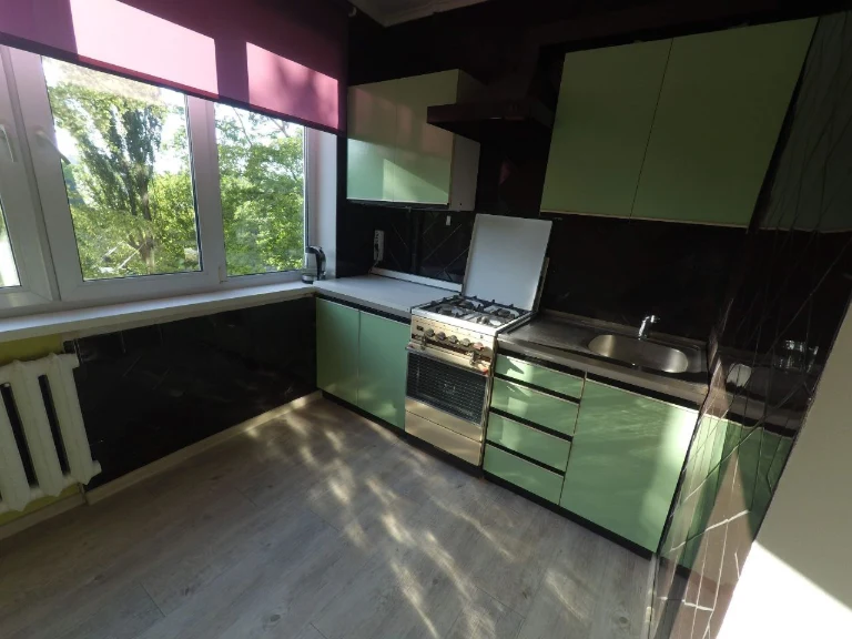Аренда 3-комнатной квартиры 58 м², Патриотов ул., 96