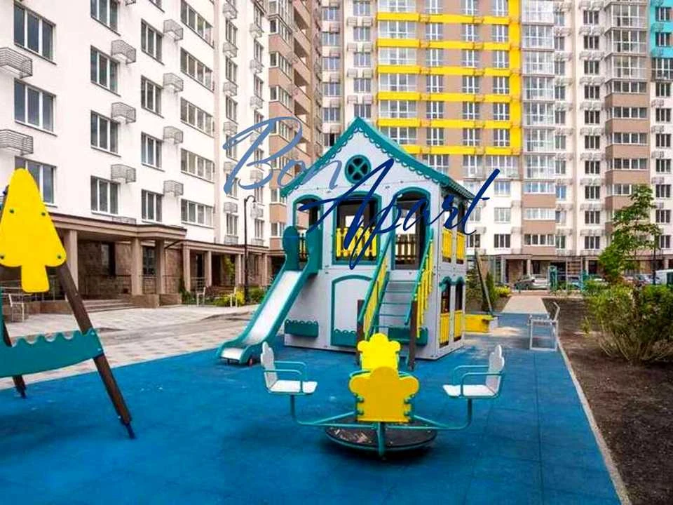 Квартира. Київ, Академіка Заболотного вул.