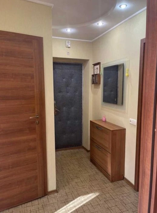 Продам 3 кімнатну квартиру в Слобідському районі.