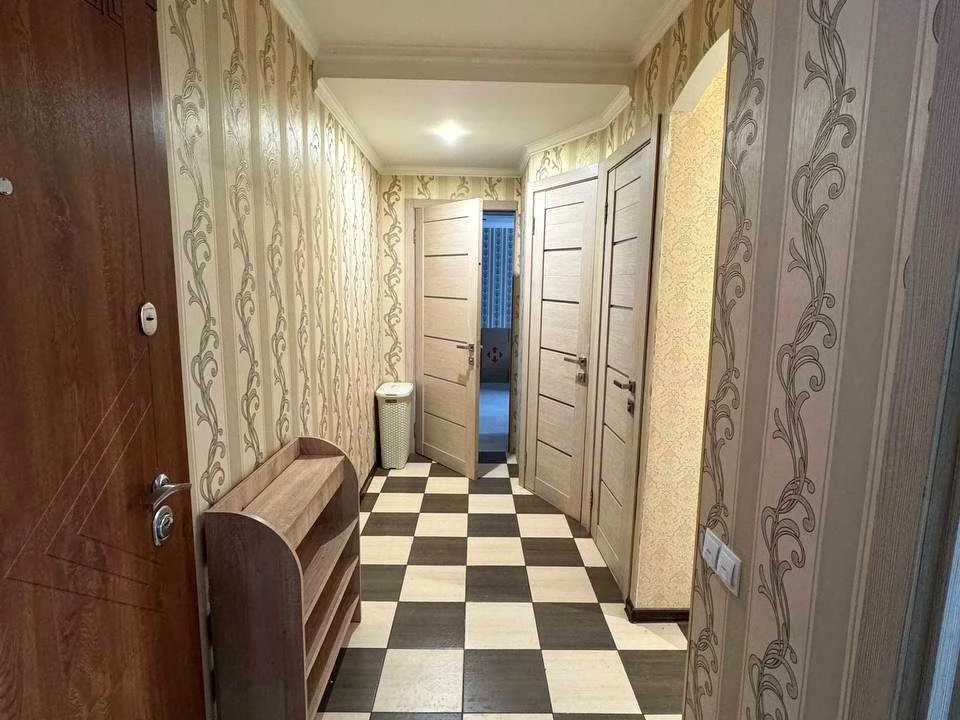 Квартира. Київ, Ореста Левицького вул. (Академіка Курчатова)