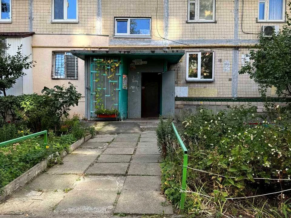 Квартира. Київ, Ореста Левицького вул. (Академіка Курчатова)