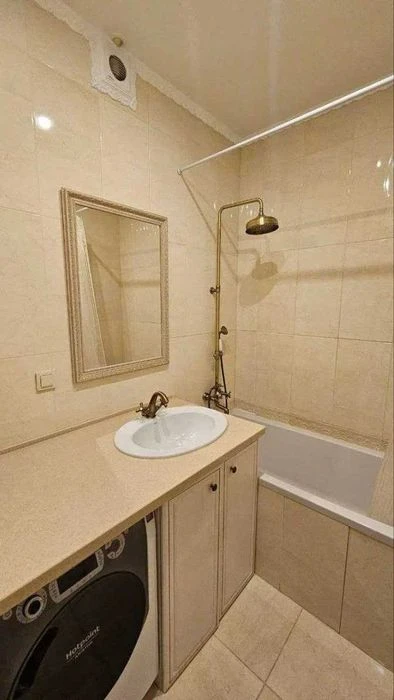 Продам 3 комн. квартиру ЖК Созидатель 2013 год с ремонтом и