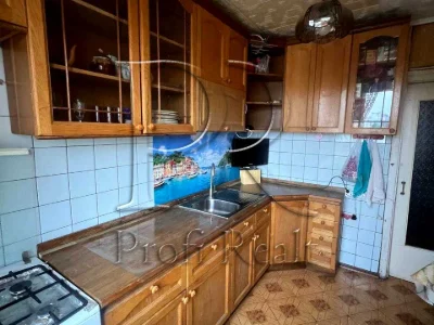 Квартира. Київ, Юрія Литвинського вул. (Російська)