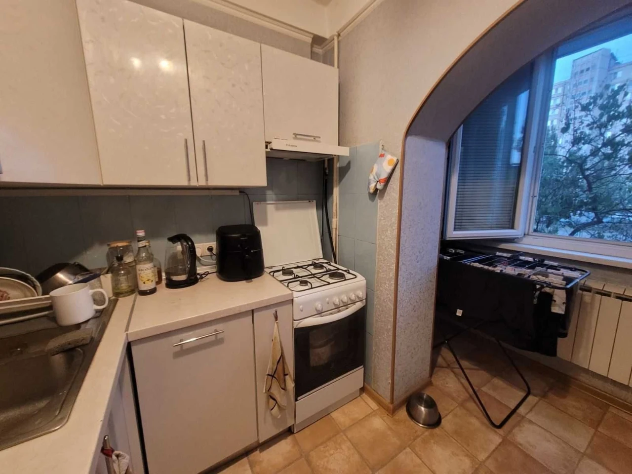Продам 1к Оболонський р-н м Мінська вул Левка Лук'яненка вул