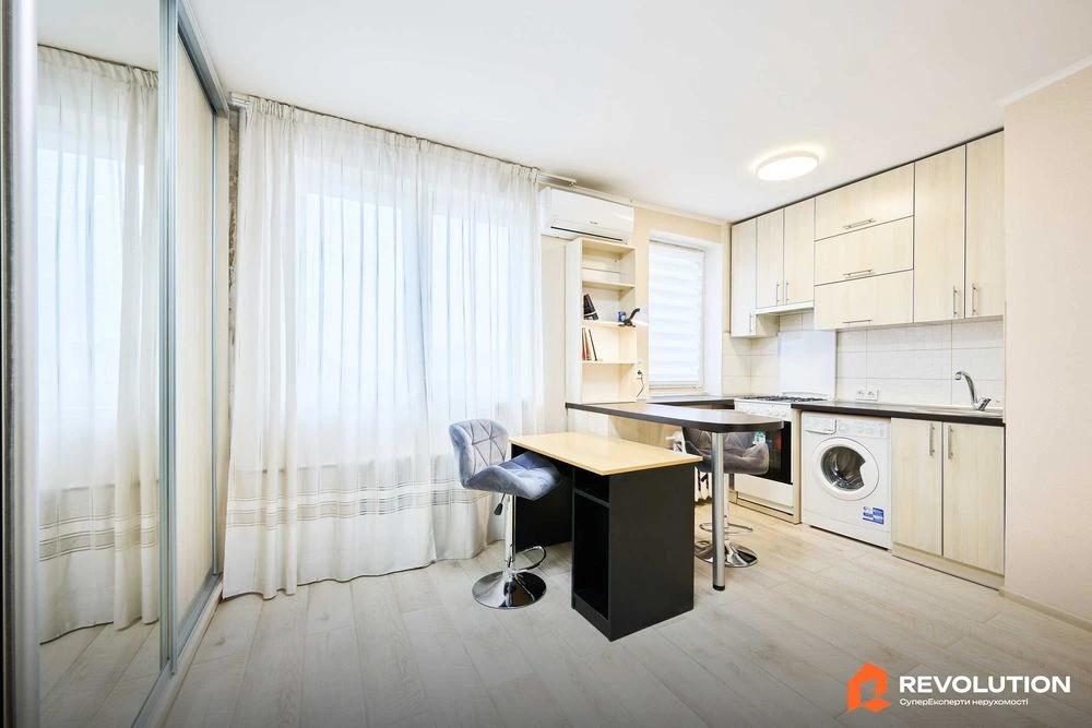 Без комісії. Продаж 1к квартири 21.4м2, вул.Сім'ї Ідзиковськ