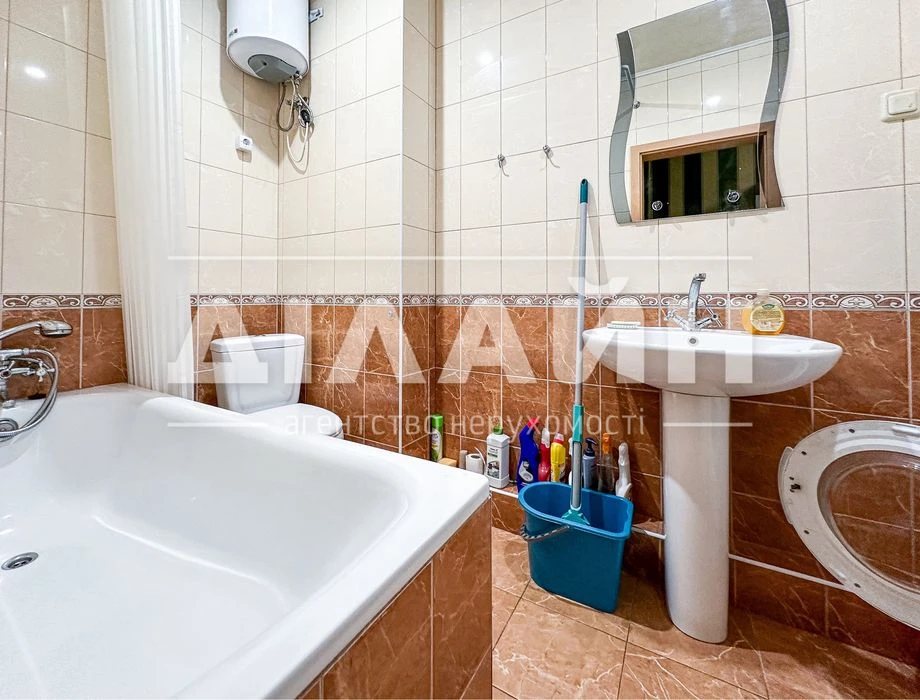 Редкий вариант ! Скидка уже 30 %-2х комн по Соборному