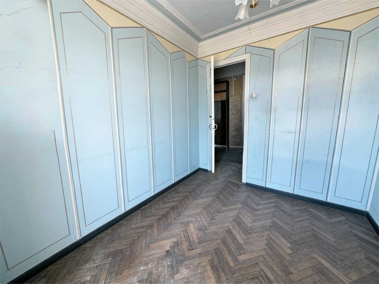 Продаж 3 кімн квартири вул Пилипа Орлика 10, Печерський Уряд