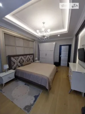 Sale of 3-room apartment 100 sq. m on Dmytrivska Street 82 • ID 346